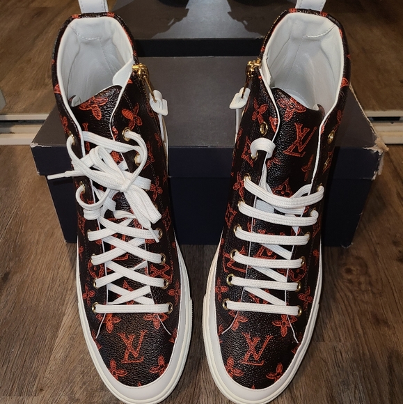 Louis Vuitton Catogram Stellar Sneaker Boot. Unisex - Picture 3 of 11